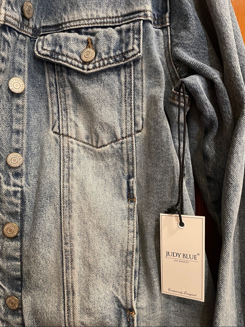 NWT Judy Blue Denim Jacket Faded Light Wash - Picture 4 of 8